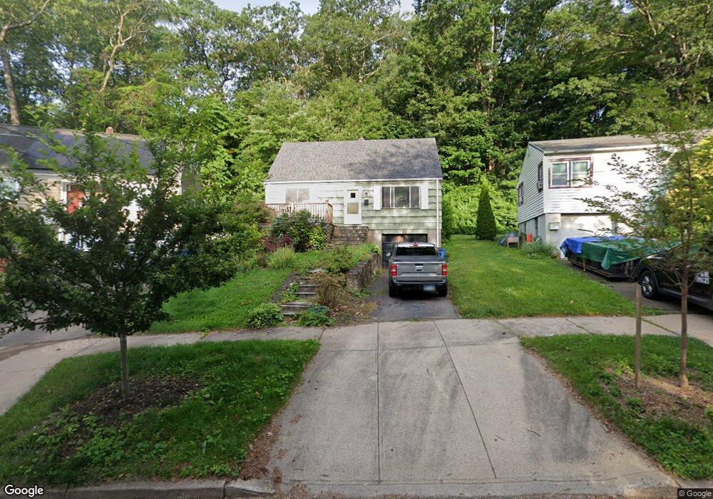 138 Lawncrest Rd, New Haven, CT 06515 - photo 1