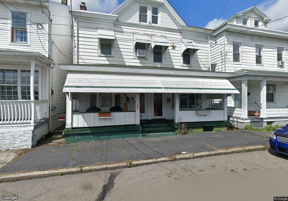 40 N 3rd St, Saint Clair, PA 17970 - photo 1