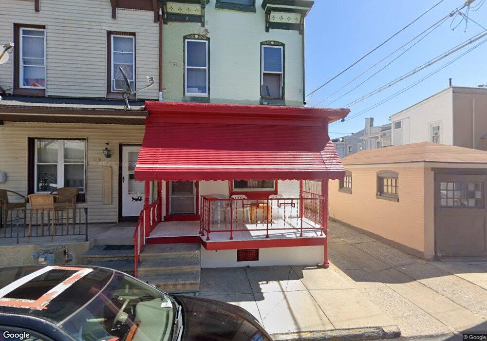 719 Pear St, Reading, PA 19601 - photo 1