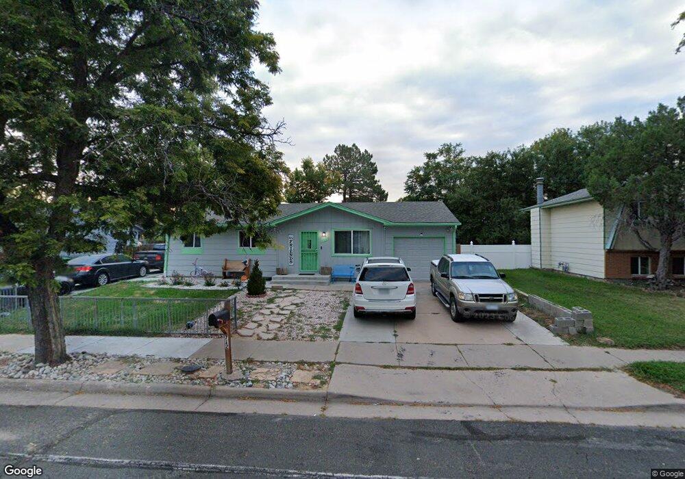 712 S Moline St, Aurora, CO 80012 - photo 1