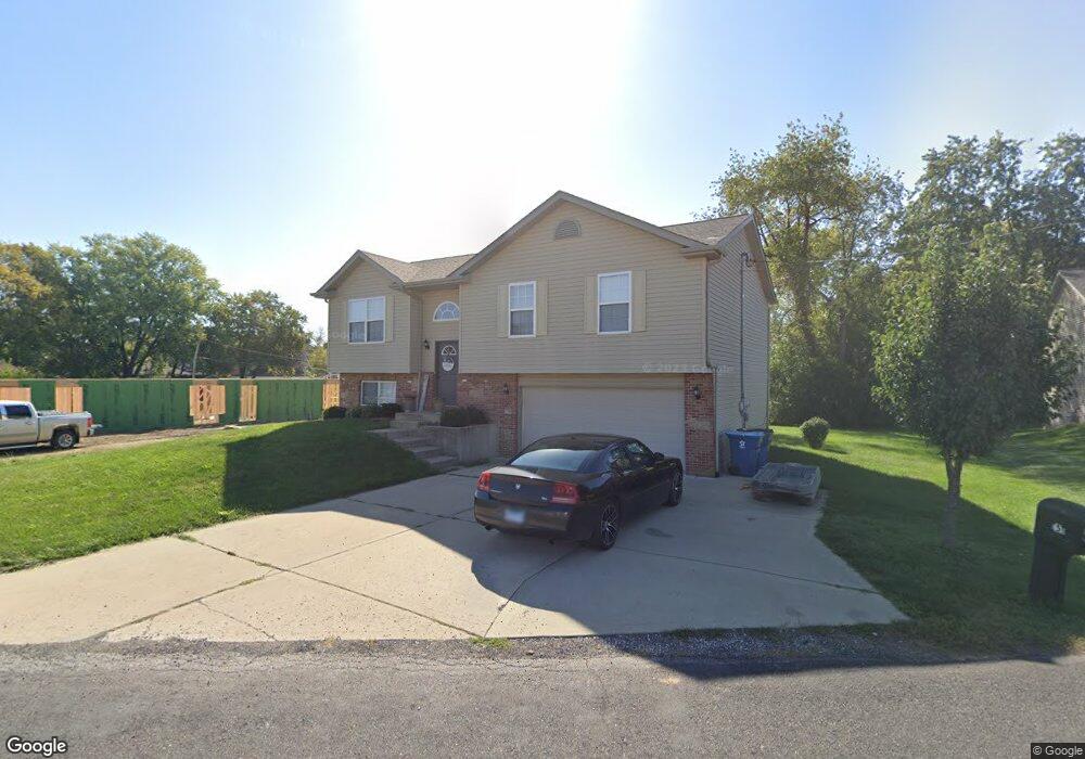 159 W Division St, Maryville, IL 62062 - photo 1