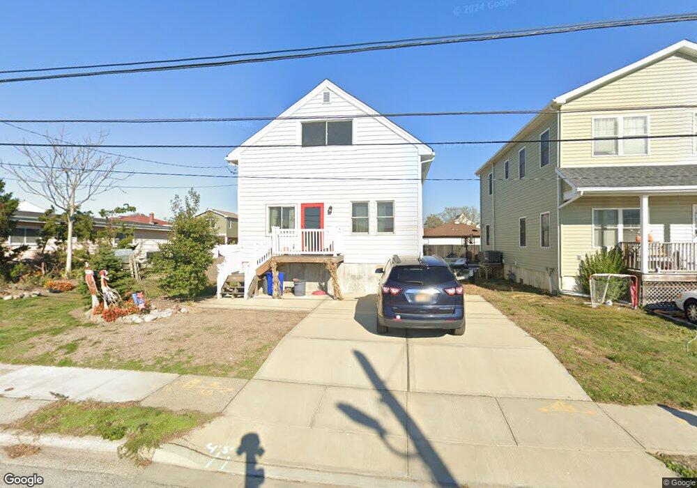 1016 California Place N, Island Park, NY 11558 - photo 1
