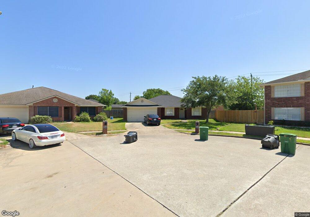 11107 Malden Dr, Houston, TX 77075 - photo 1
