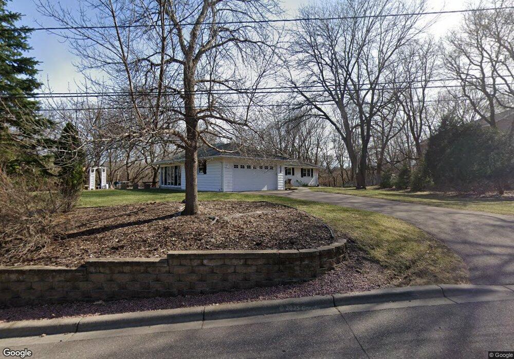 14809 Crestview Ln, Minnetonka, MN 55345 - photo 1