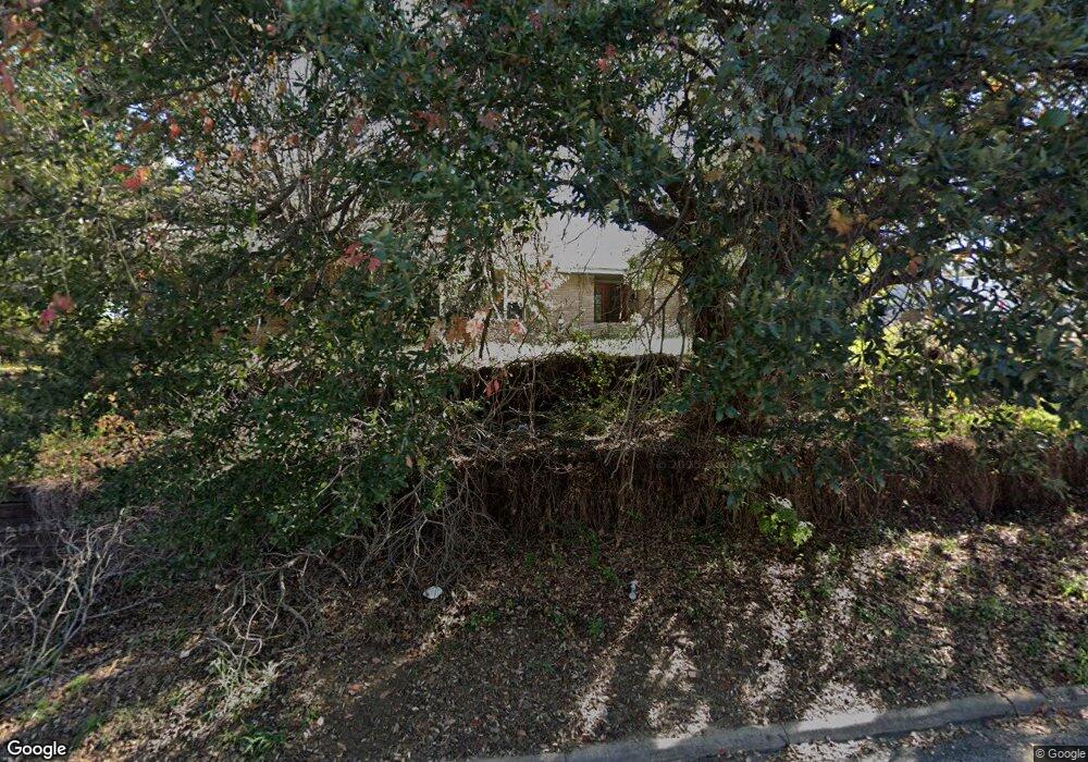 538 NE 4th St, Grand Prairie, TX 75050 - photo 1