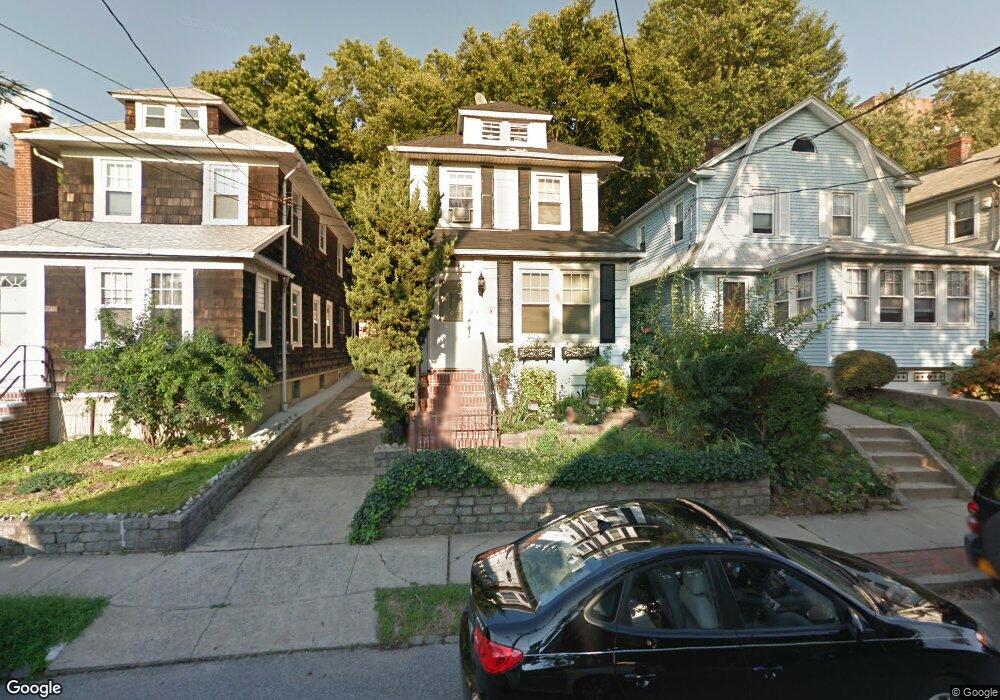 207 Oakwood Ave, Staten Island, NY 10301 - photo 1