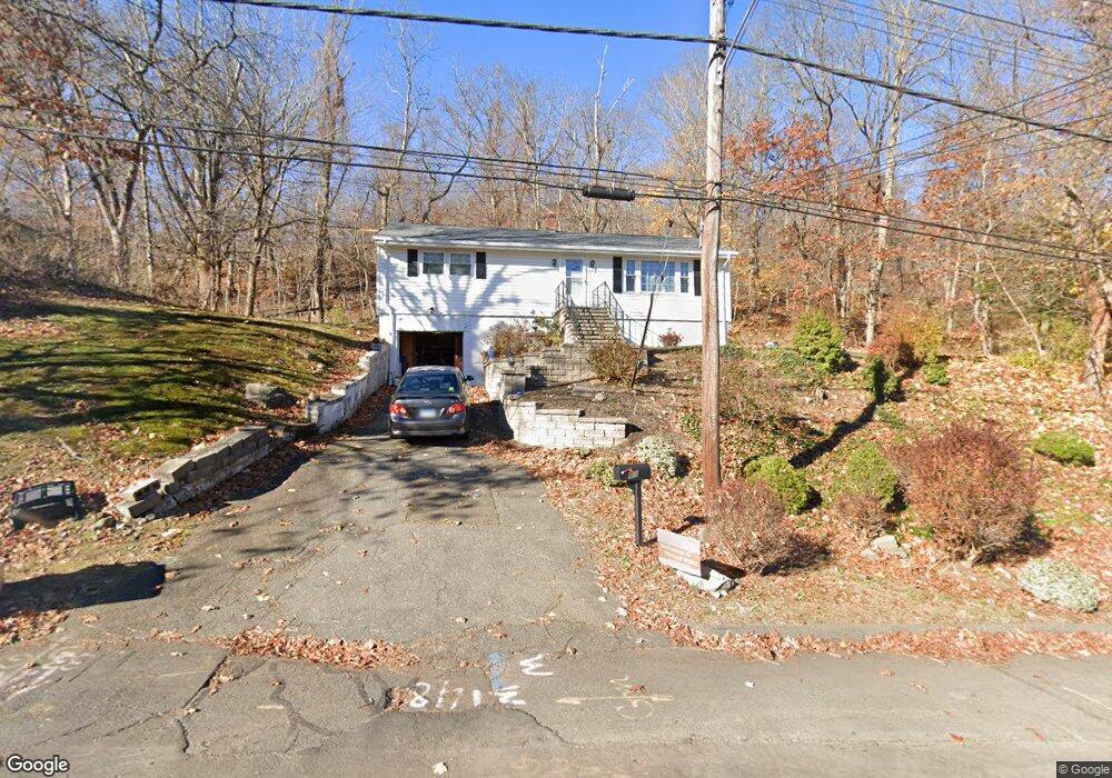 60 Seneca Rd, New Haven, CT 06515 - photo 1