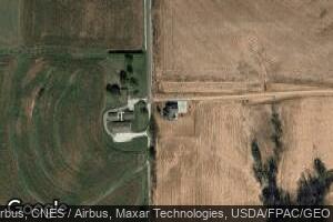 7210 Casey Ln, Epworth, IA 52045