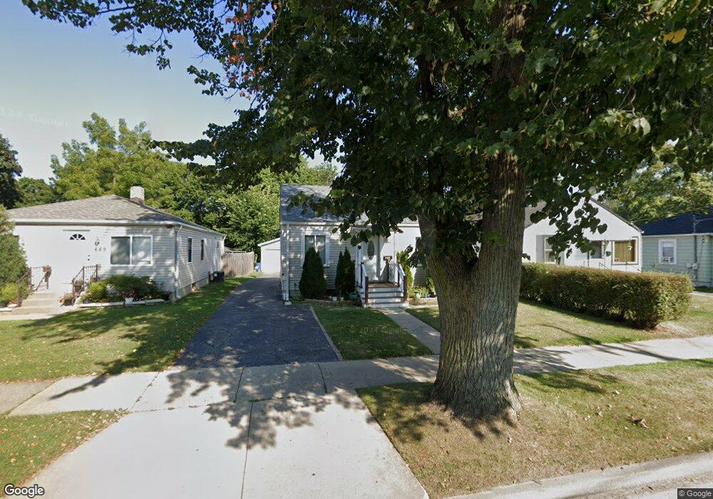 673 S Elmwood Ave, Waukegan, IL 60085 - photo 1