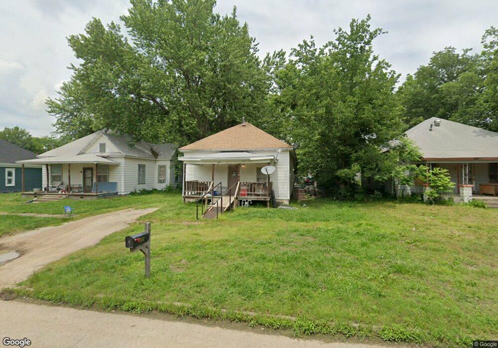 2517 Dirr Ave, Parsons, KS 67357 - photo 1