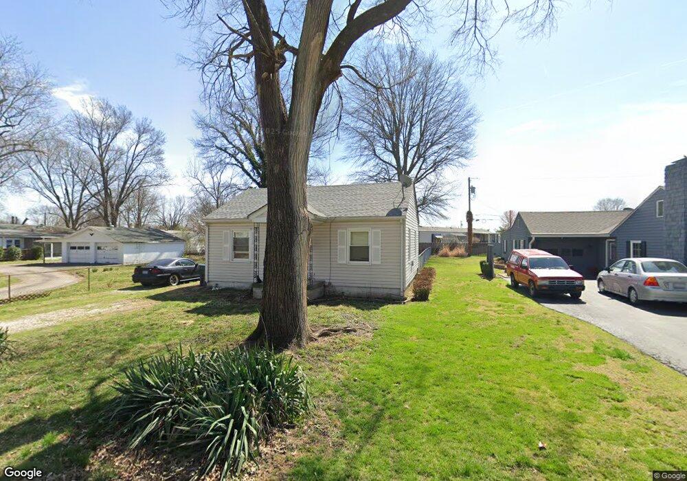 916 Poplar Dr, Jeffersonville, IN 47130 - photo 1