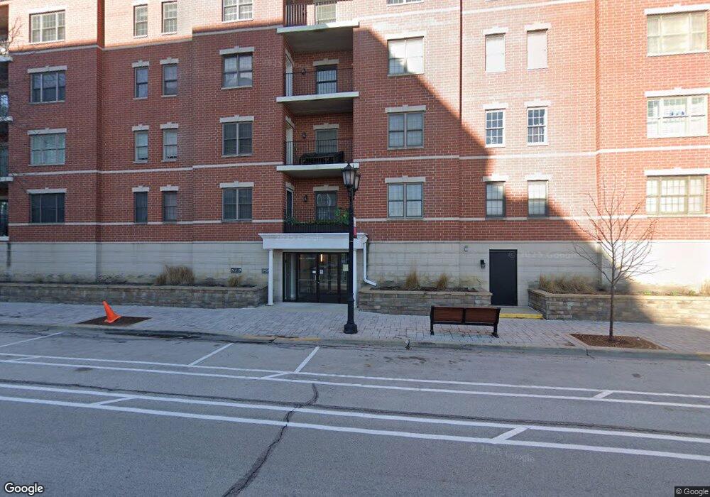 Market Square unit PSB21, Elmhurst, IL 60126 - photo 1