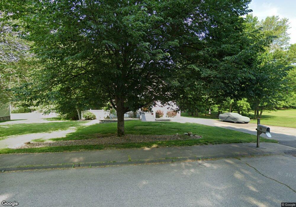 61 Kings Field Rd, Dracut, MA 01826 - photo 1