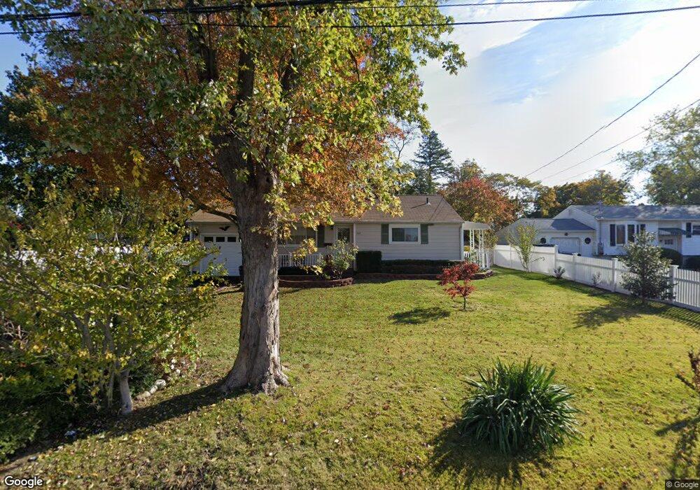 2621 Connecticut Ave, Medford, NY 11763 - photo 1