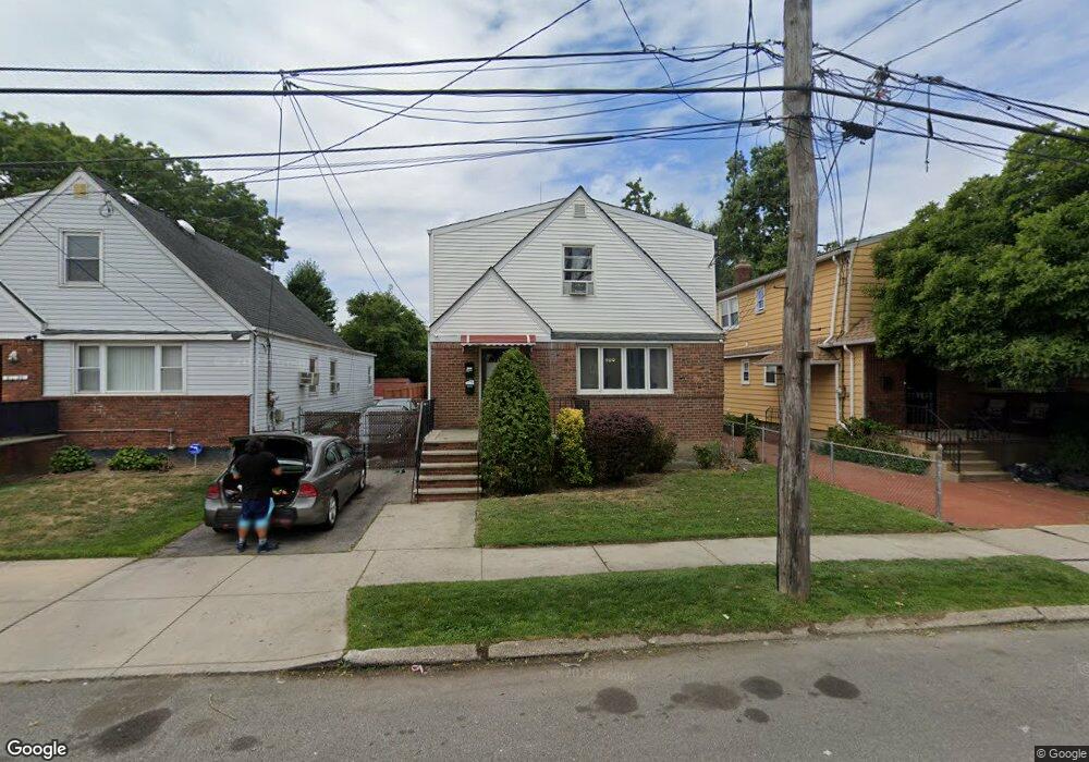 6316 137th St, Flushing, NY 11367 - photo 1