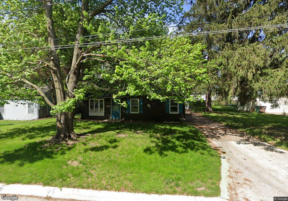 1028 69th St, Windsor Heights, IA 50324 - photo 1