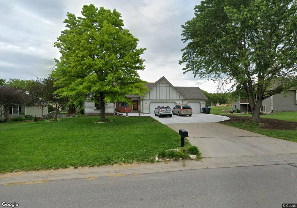 7208 SW Falcon St, Topeka, KS 66610 - photo 1