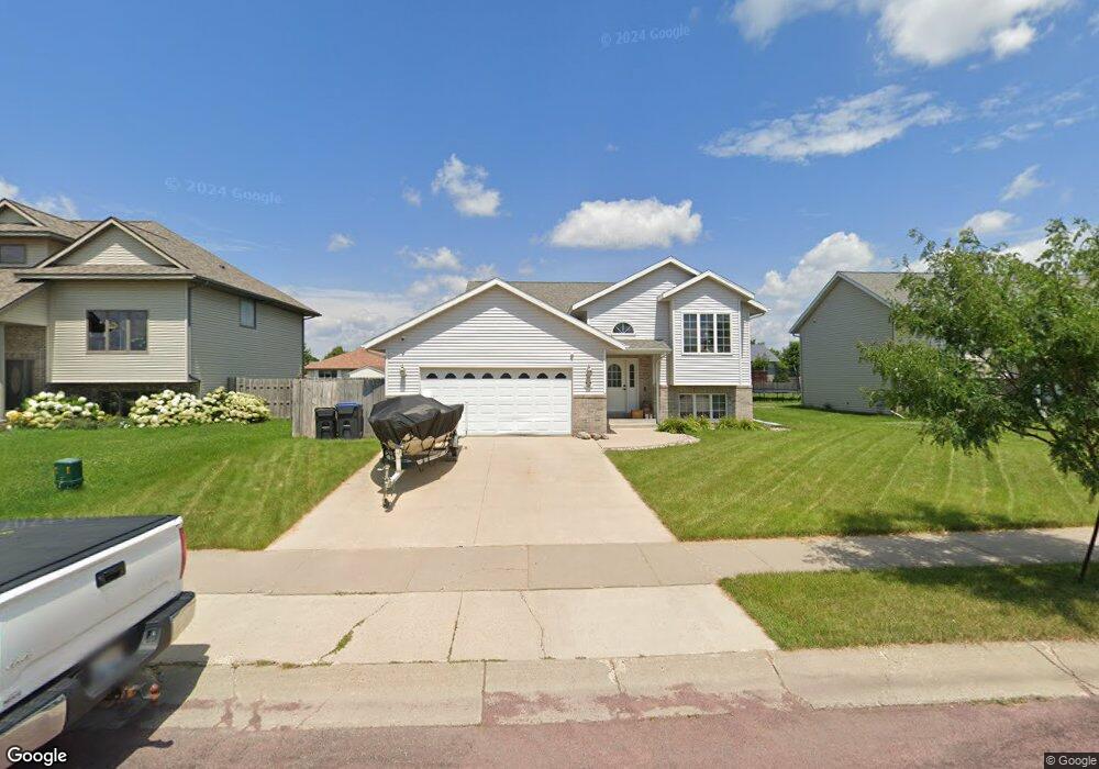 108 Quinion Dr, Mankato, MN 56001 - photo 1