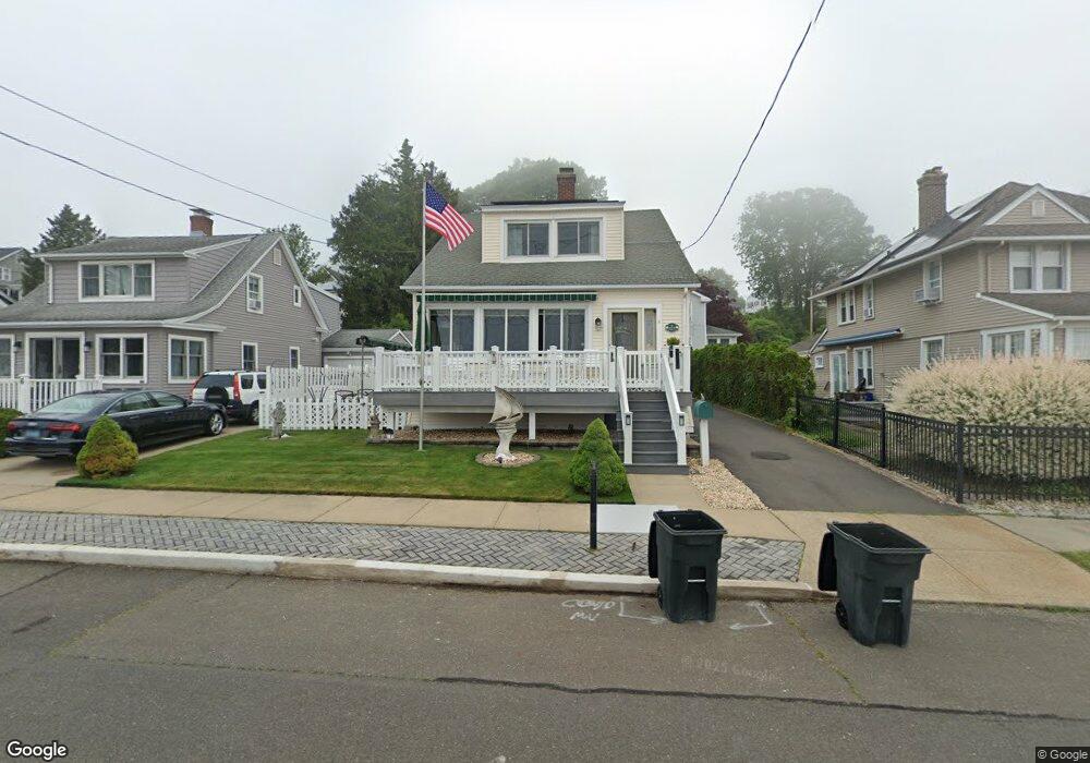 8 Usher Ct, West Haven, CT 06516 - photo 1