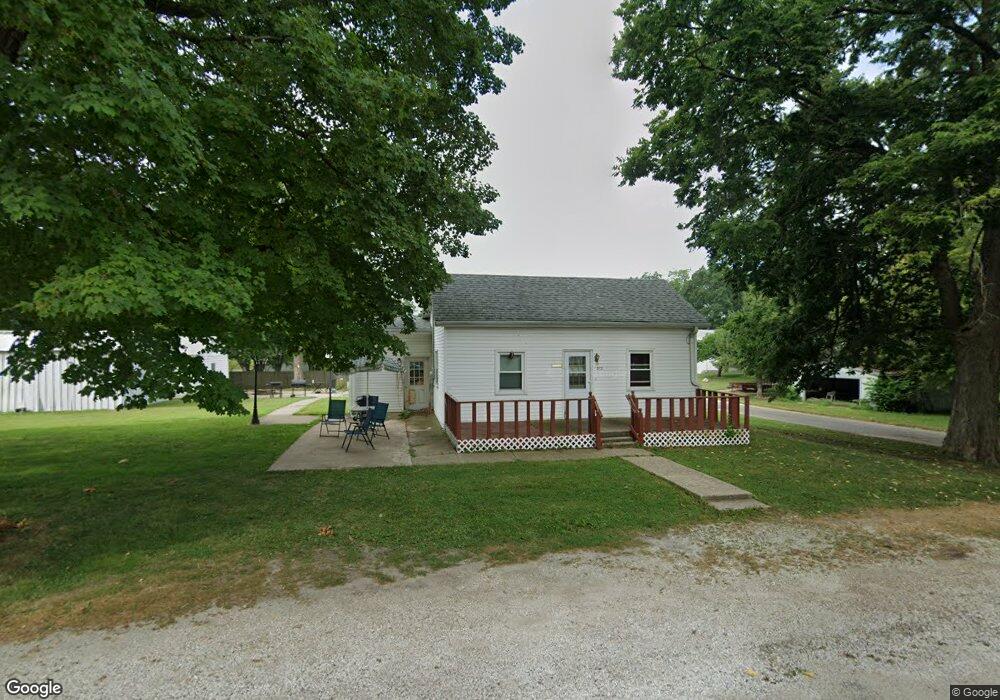 272 W Springfield St, Virginia, IL 62691 - photo 1