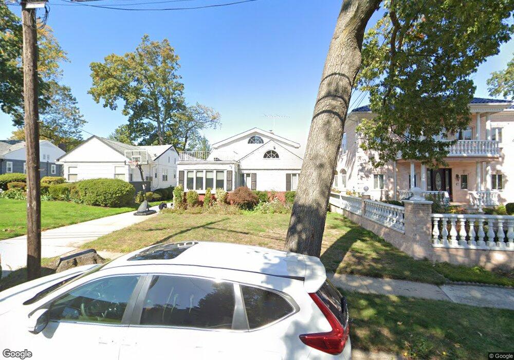 252-61 Leith Rd, Flushing, NY 11362 - photo 1