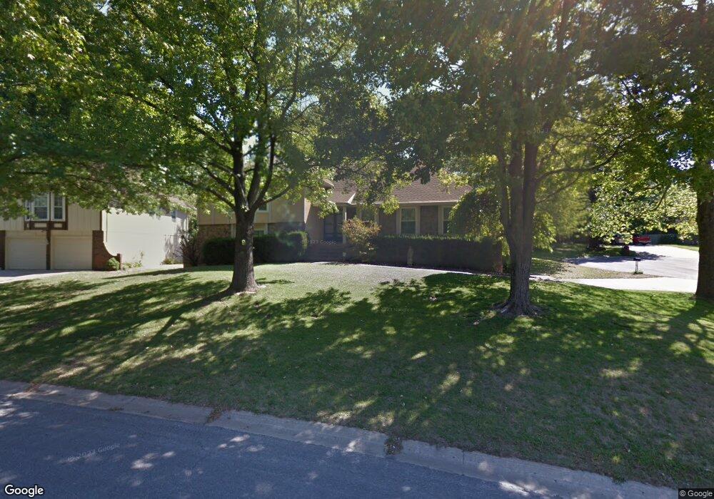 1808 NW Willowbrook Dr, Blue Springs, MO 64015 - photo 1