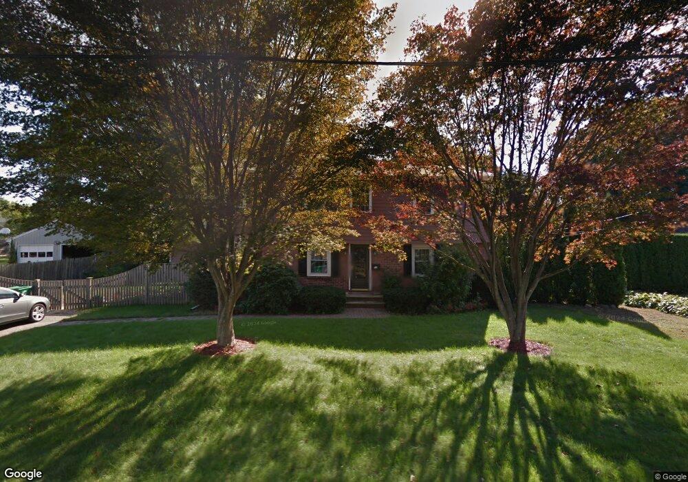 32 Smith Ave, West Newton, MA 02465 - photo 1