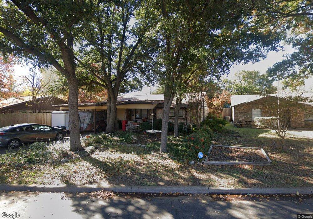 505 Holly Hill Dr, Hurst, TX 76053 - photo 1