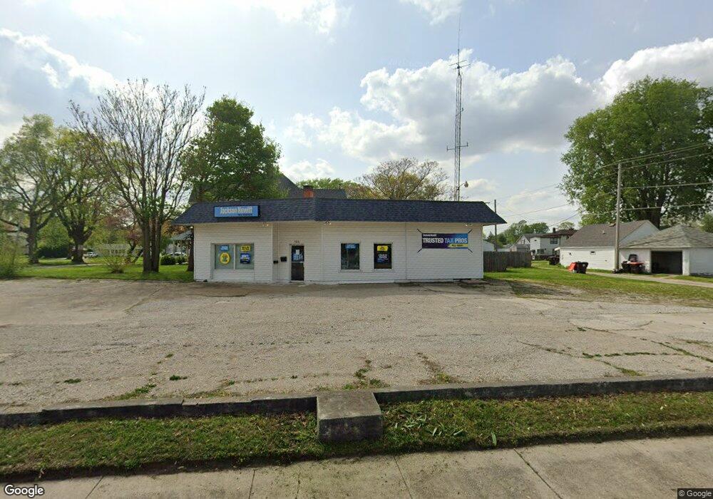 106 5th St, Lincoln, IL 62656 - photo 1