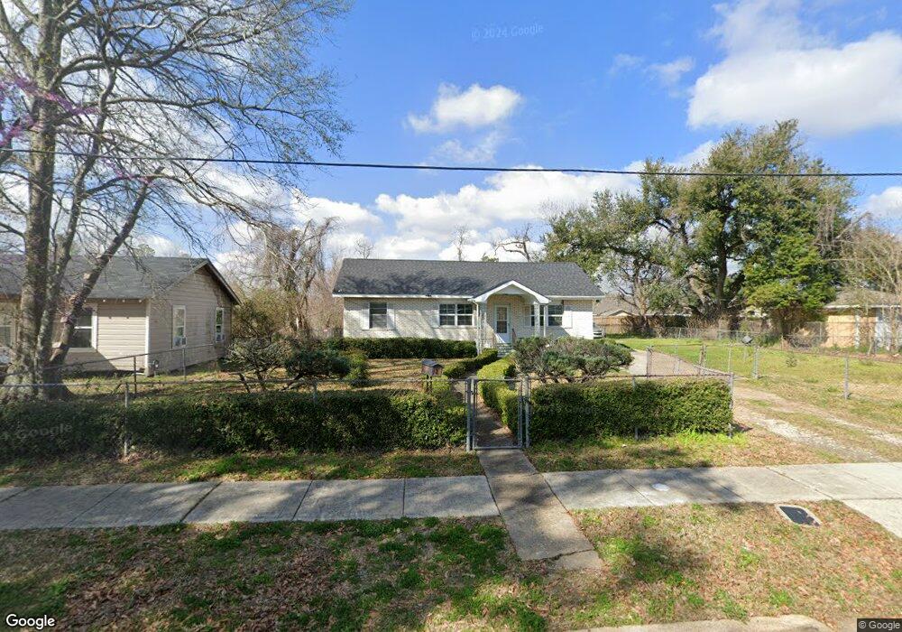 929 N Lyons St, Lake Charles, LA 70601 - photo 1