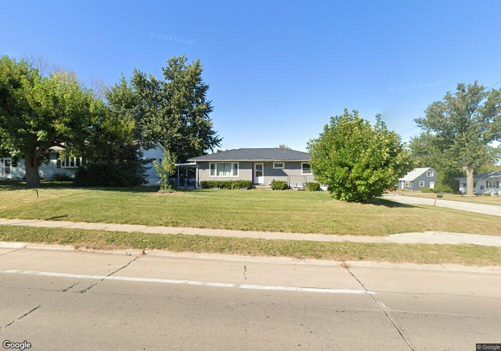 2600 Wilson Ave SW, Cedar Rapids, IA 52404 - photo 1