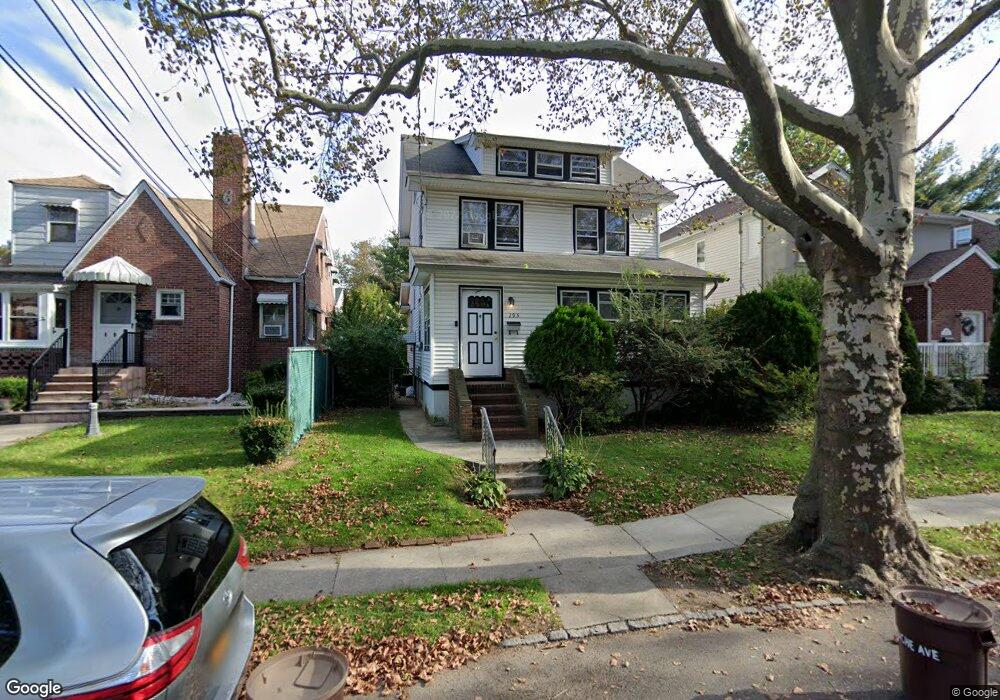 195 Bache Ave, Staten Island, NY 10306 - photo 1