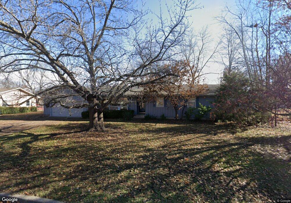 1116 30th Dr, Parsons, KS 67357 - photo 1