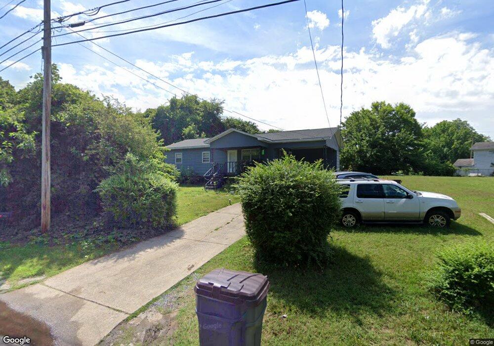 605 NE Market St, Reidsville, NC 27320 - photo 1