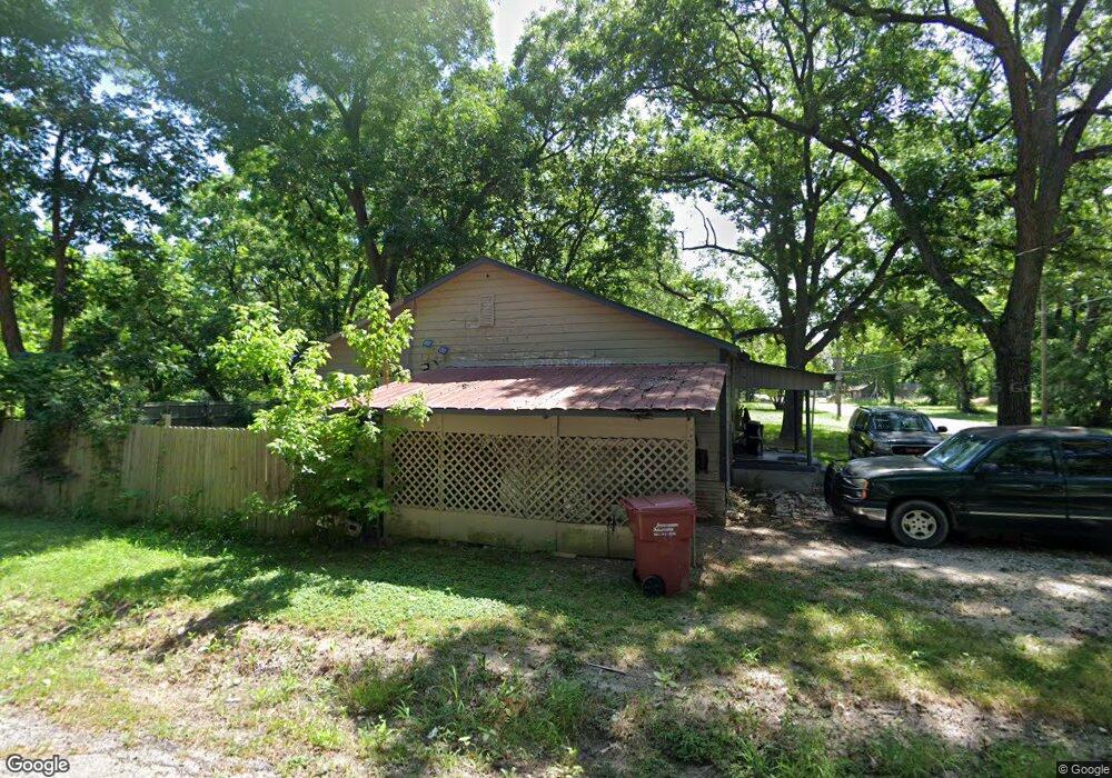 222 S 5th St, Bonham, TX 75418 - photo 1