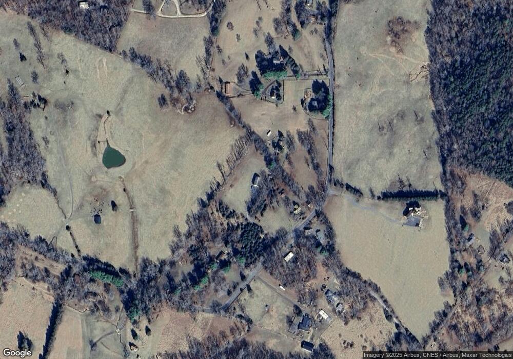 181 Scrabble Rd, Castleton, VA 22716 - photo 1