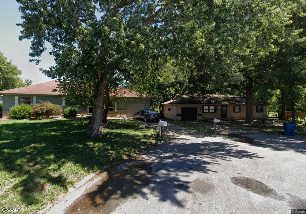 310 Lone Oak Cir, Nixa, MO 65714 - photo 1