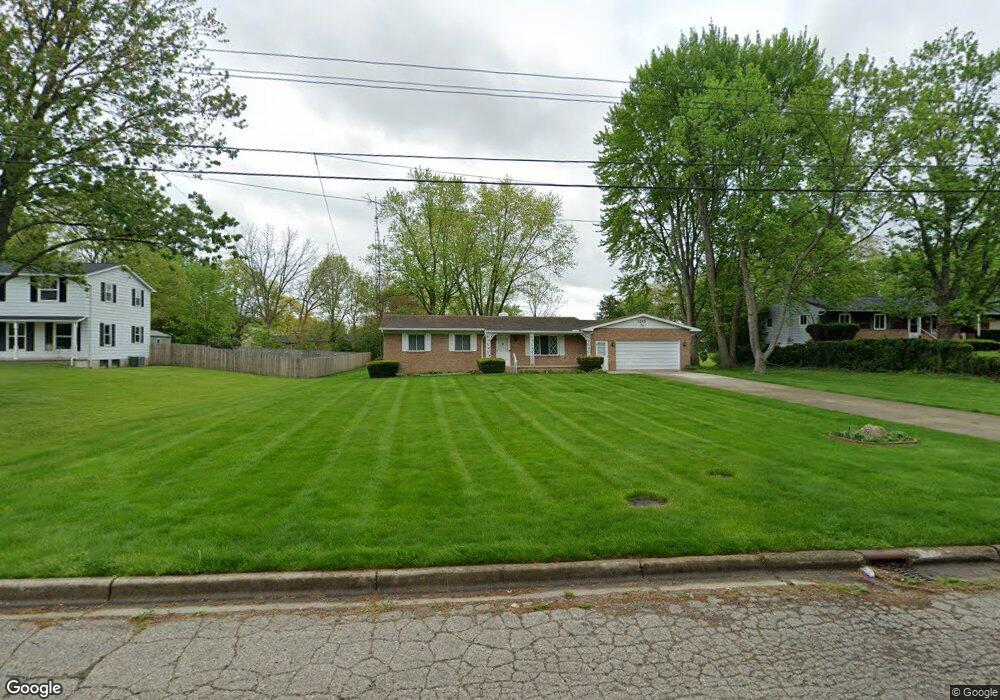 1315 Greenridge Dr, Flint, MI 48532 - photo 1