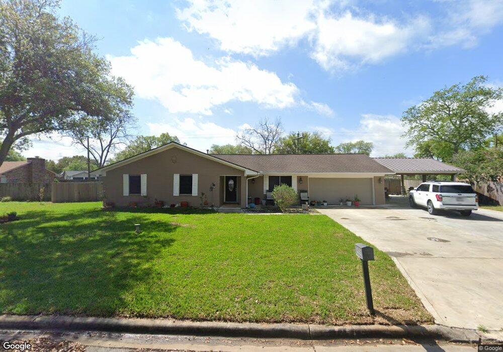 4008 Heatherglen St, Bay City, TX 77414 - photo 1
