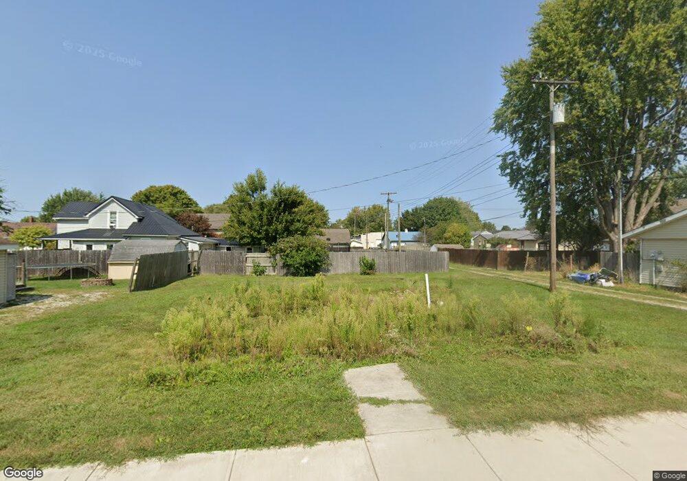 612 Sycamore St, Tipton, IN 46072 - photo 1