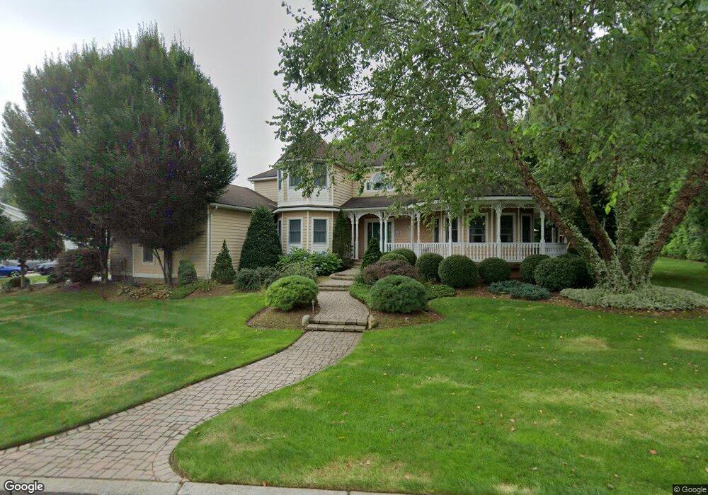 7 Hummingbird Ln, Cranston, RI 02921 - photo 1