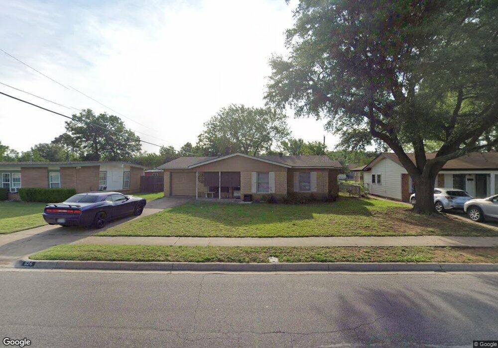 824 Russell Ln, Bedford, TX 76022 - photo 1