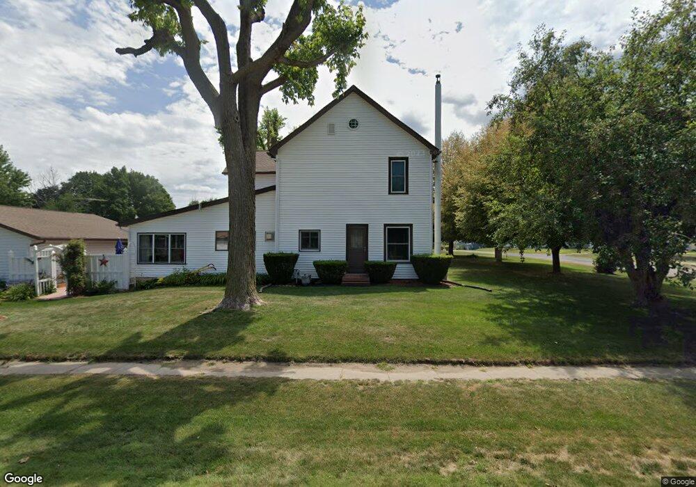 107 E Jackson St, Grandview, IA 52752 - photo 1