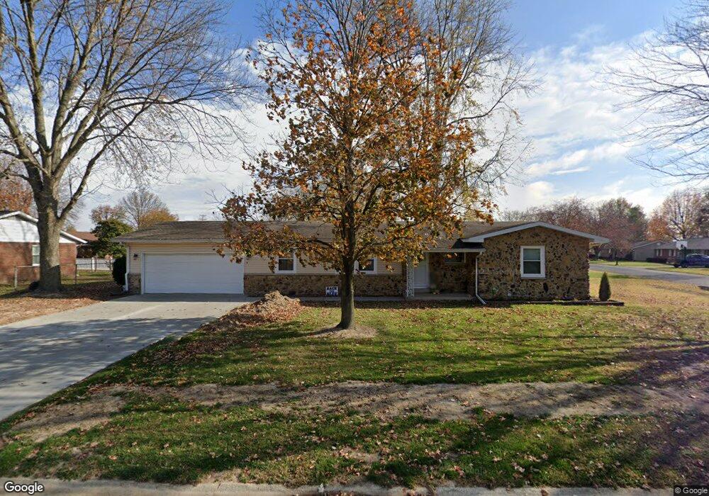 1018 N Martin St, Effingham, IL 62401 - photo 1