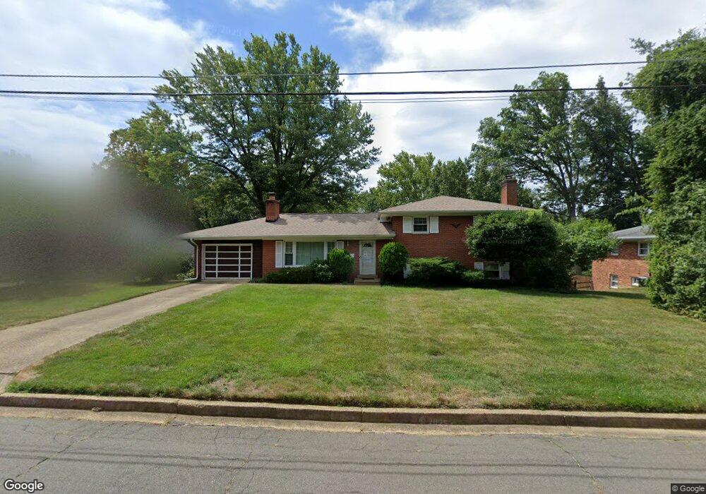 5923 Merritt Place, Falls Church, VA 22041 - photo 1