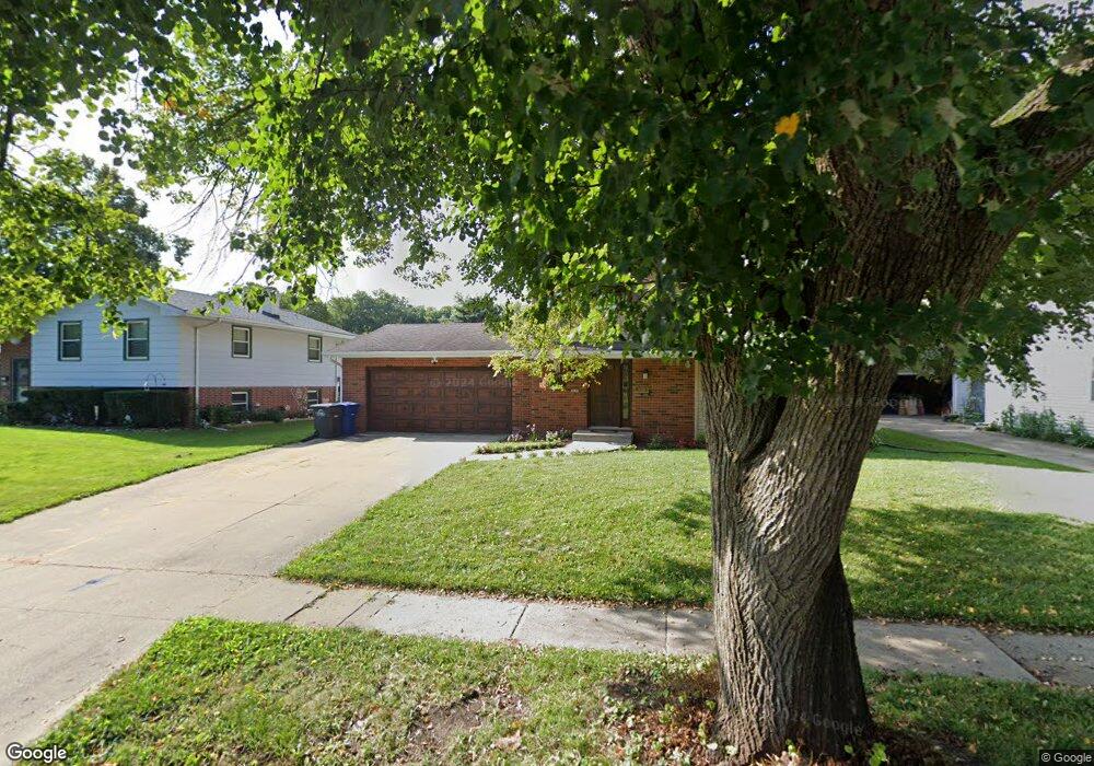 3601 Aurora Ave, Des Moines, IA 50310 - photo 1