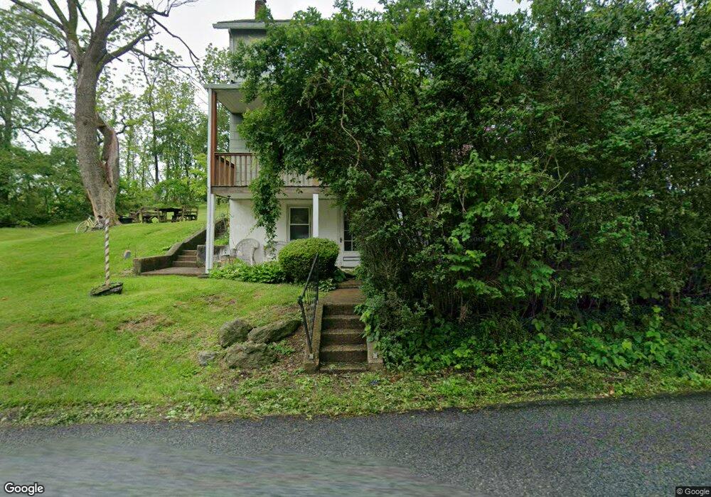 5411 Geissinger Rd, Zionsville, PA 18092 - photo 1