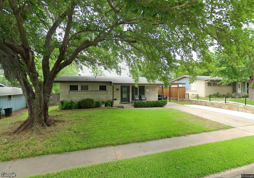 613 Pine St, Hurst, TX 76053 - photo 1