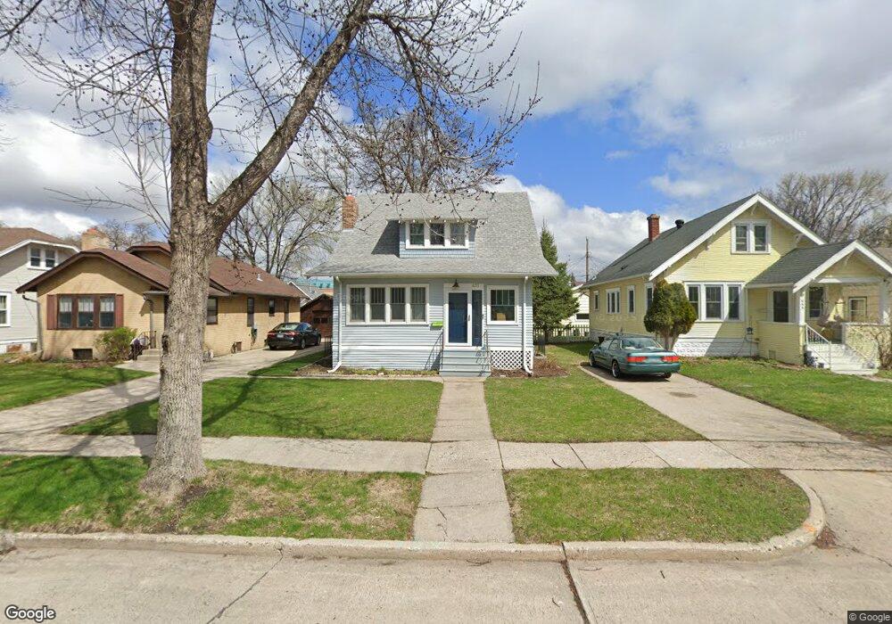 451 Oakland Ave S, Fargo, ND 58103 - photo 1