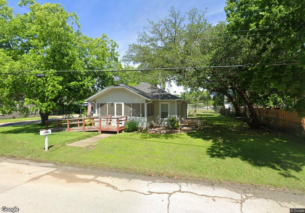 1111 E Chambers St, Cleburne, TX 76031 - photo 1
